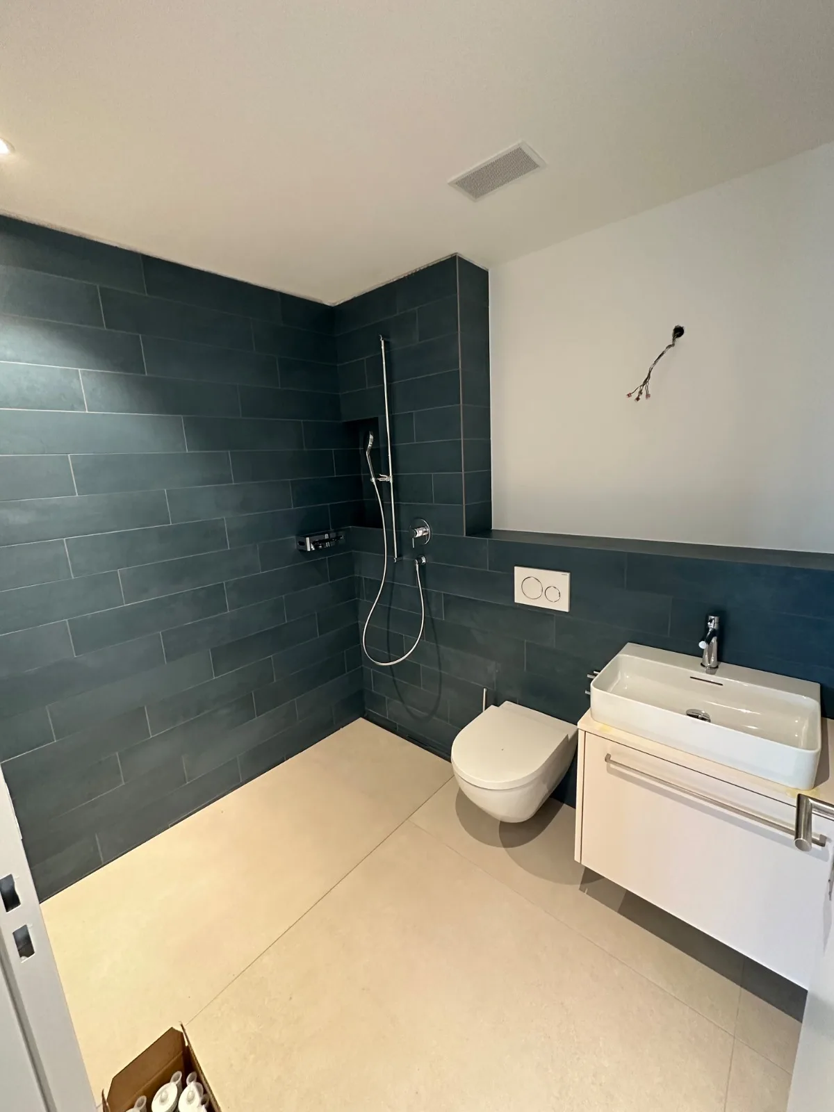 Anthrazit Brick-Platten Dusche